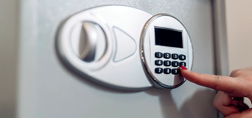 Jewelry Safe Cracking in Pomona, California