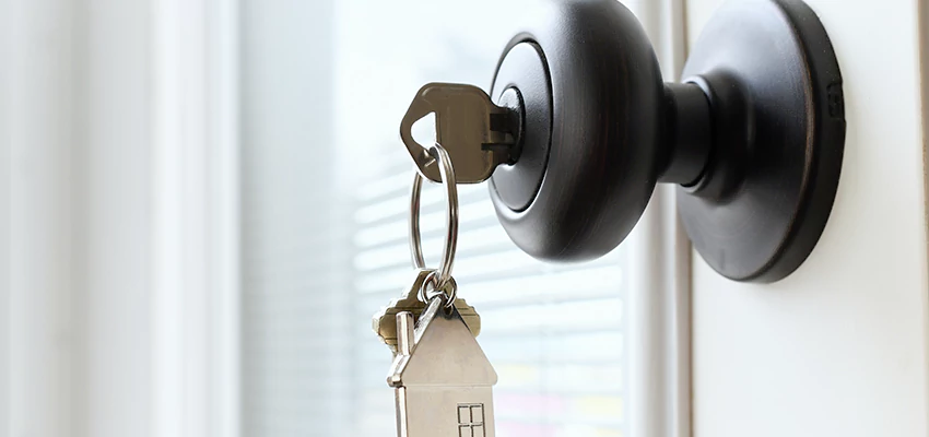 Bifold Door Knob Replacement in Pomona, California