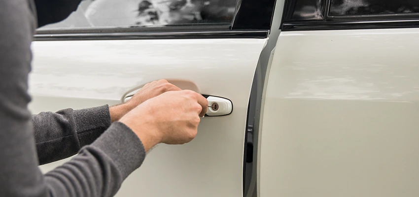 Unlock Car Door Service in Pomona, CA